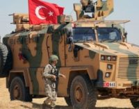 Quatro soldados turcos feridos em ataques na Síria, diz Ancara