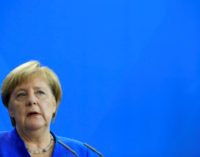 Merkel diz que Erdogan não deve usar refugiados para expressar insatisfação