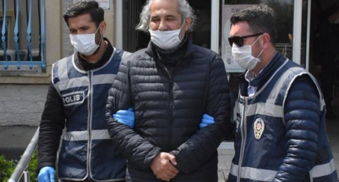 Jornalista turco detido por zombar da campanha de doação de Erdoğan