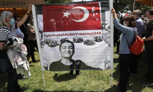 Turquia julga jornalistas acusados ​​de revelar segredos de Estado