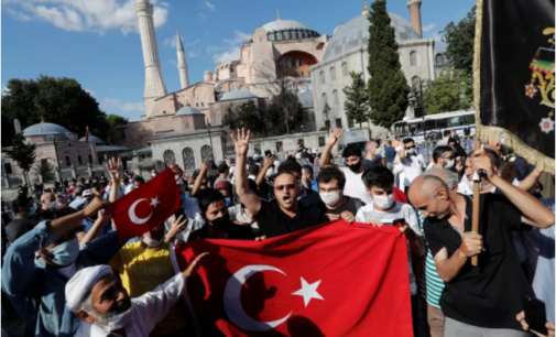 Entenda por que a Santa Sofia voltará a ser mesquita na Turquia