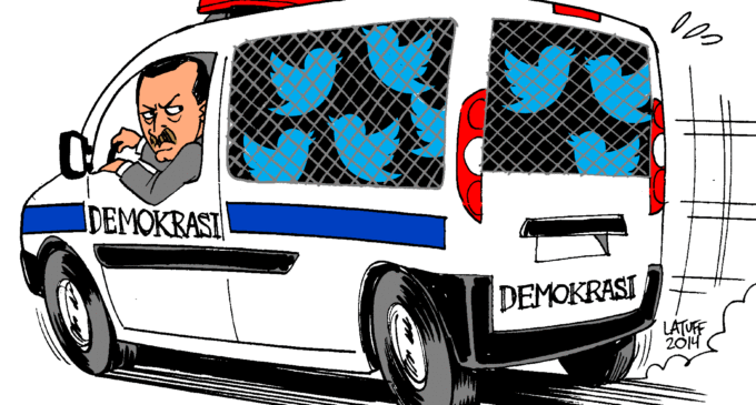 Turquia detém 11 por tweets que insultavam a família de Erdoğan