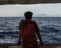 Turquia invade navio com 276 migrantes rumo à Europa