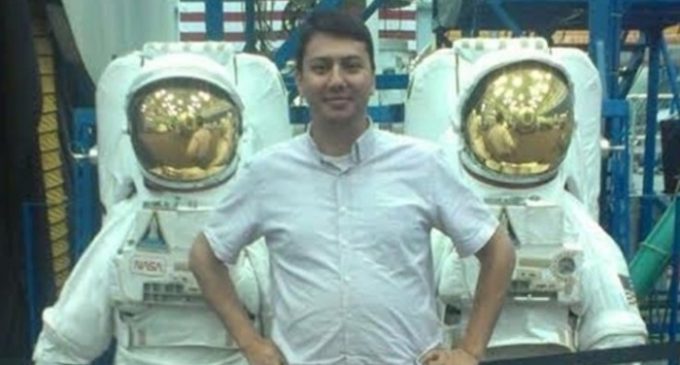 Cientista da NASA preso na Turquia retorna aos EUA