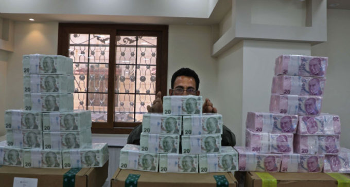 Erdogan escondeu um profundo desastre econômico em bancos turcos