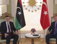 Turquia espera receber US $ 35 bilhões em contratos com a Líbia