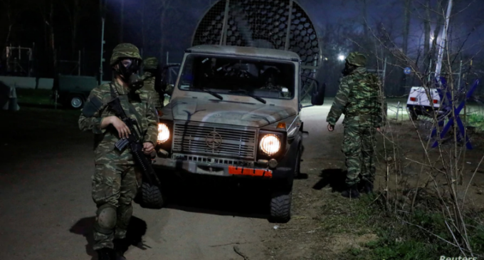 Grécia reforça patrulhas ao longo da fronteira com a Turquia