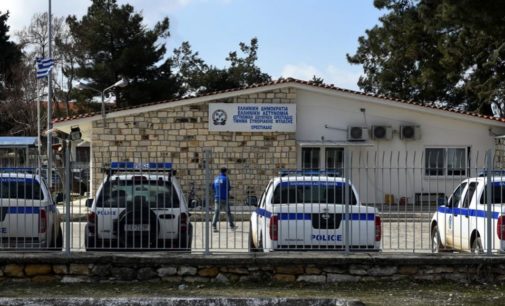 Torturados, roubados e empurrados de volta para a Turquia, migrantes enfrentam força desonesta na Grécia