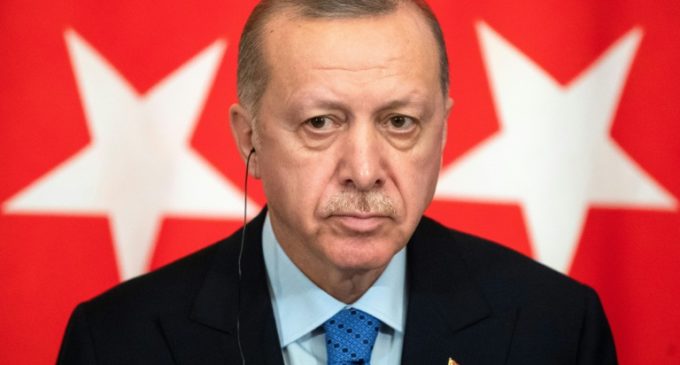 Documento da UE alerta sobre retrocessos da Turquia no Estado de Direito