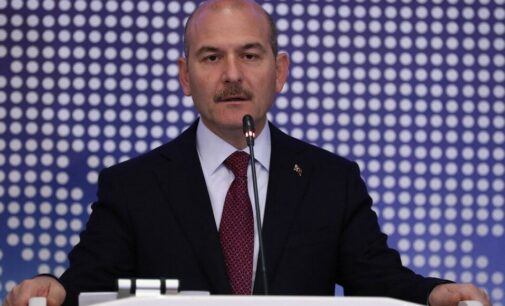 Ministro turco nega ligações com a máfia e ataca partidos da oposição