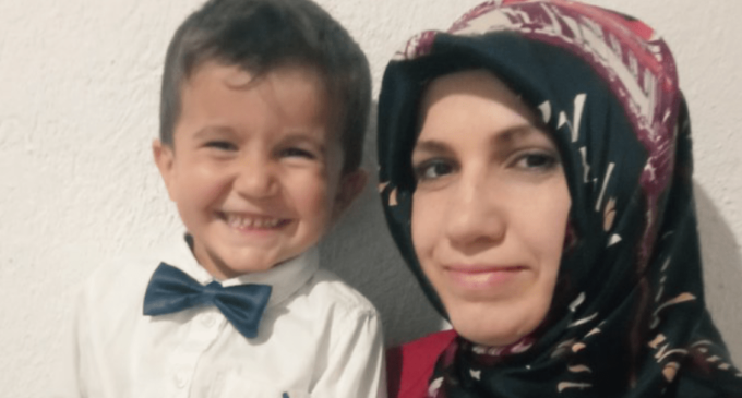Usuários turcos do Twitter pedem a libertação de mulher grávida