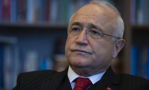 Ex-ministros deveriam ter sido julgados por corrupção, diz Cemil Çiçek