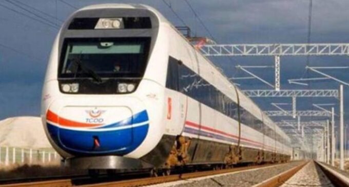 Ferrovia Turca concedeu licitações de US$ 5 milhões a empresa ligada ao sogro de Erdoğan