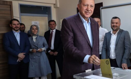 Erdoğan está procurando maneiras de mudar a regra “50+1” para ser reeleito presidente