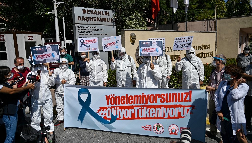Medicos-Turquia-procuram-mudar-exterior-problemas-cronicos-setor-saude