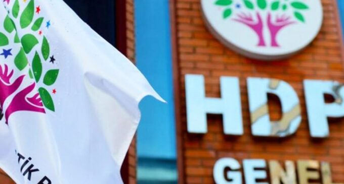 Turquia: 1 ferido em ataque com faca no escritório do partido pró-curdo