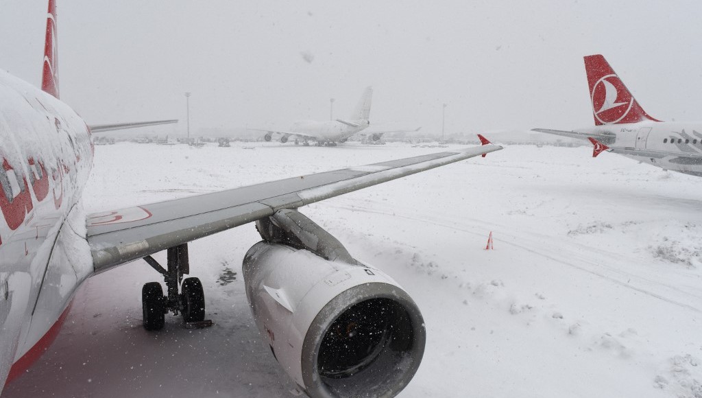 aeroporto-istambul-fecha-neve-pesada-nevasca