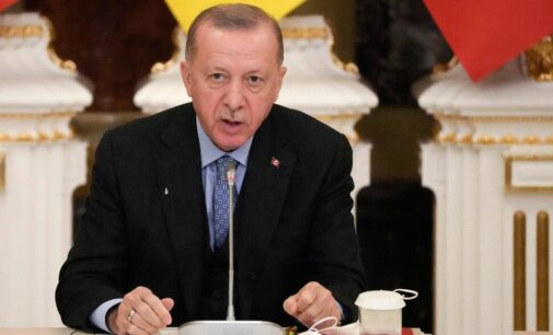 Erdogan da Turquia diz ter testado positivo para a COVID-19