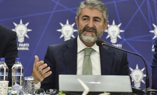 Ex-membro do AKP diz que o ministro das finanças da Turquia será substituído dentro de 2 meses