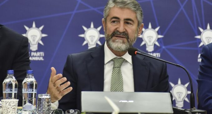 Ex-membro do AKP diz que o ministro das finanças da Turquia será substituído dentro de 2 meses