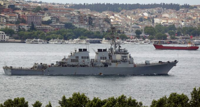 Turquia pede respeito ao pacto do Estreito do Mar Negro depois de fechar o acesso 