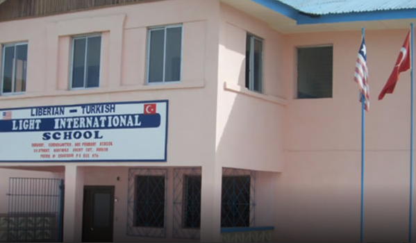 professores-trabalham-escolas-hizmet-deportados-liberia