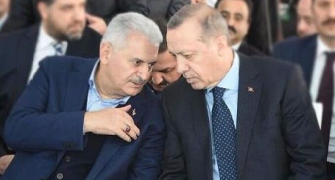 Erdoğan repreende primeiro-ministro por questionar controversa tentativa de golpe, revela antigo aliado