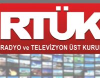 RTÜK multa 4 estações de TV por comentários de políticos da oposição sobre o veredicto do julgamento de Gezi