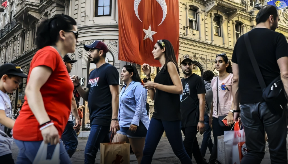 turquia-celebra-dia-juventude-meio-desemprego-juvenil-generalizado