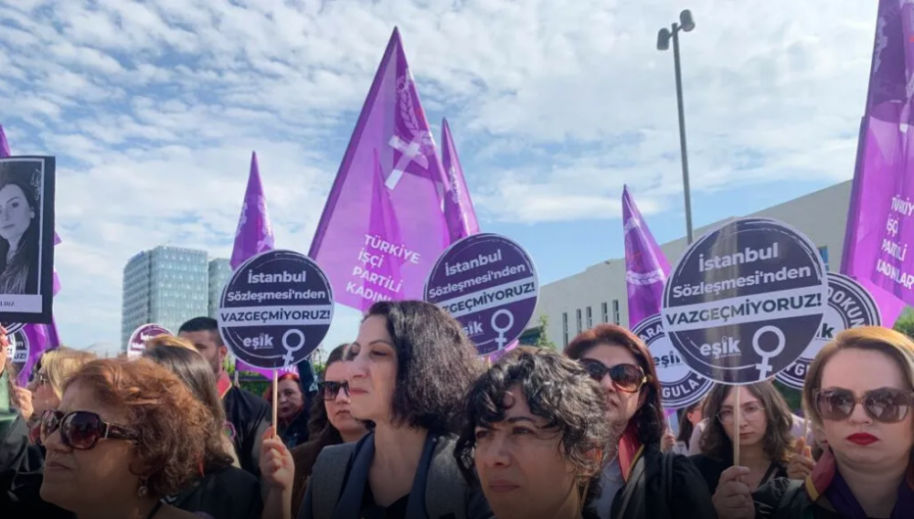 centenas-manifestam-turquia-conforme-grupos-lutam-direitos-mulheres-tribunal