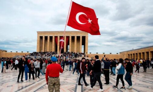 Por que a Turquia mudou seu nome: populismo, eleições e um pássaro
