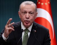 Alta inflação é “continuação de 15 de julho”, Erdoğan diz em mensagem no 6º aniversário do golpe fracassado