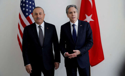 EUA prometem expandir os serviços de vistos na Turquia depois das críticas de Ancara 
