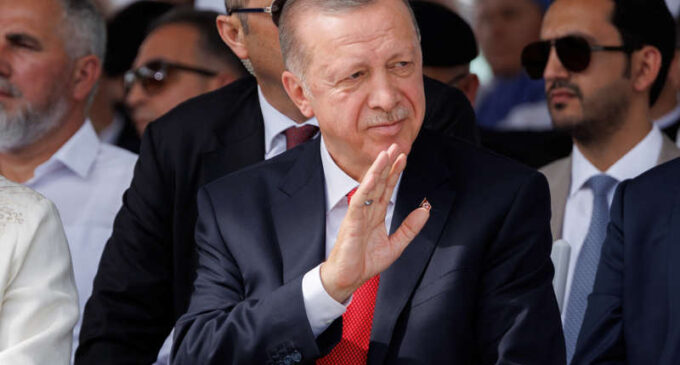 Partido influente da Turquia mantém opções abertas antes de teste eleitoral de Erdogan