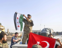 Relatório da ONU implica que Turquia pode ter cometido crimes de guerra com mortes de civis em ataques na Síria