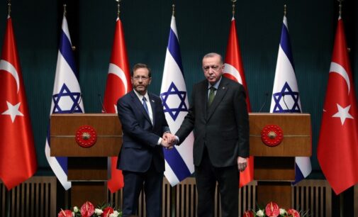 Israel envia grande delegação comercial para a Turquia conforme laços se acaloram