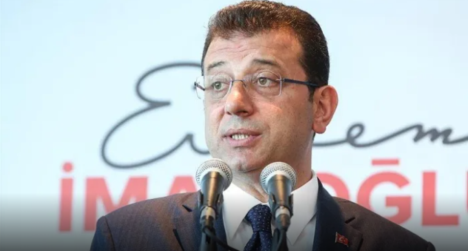 Prefeito de Istambul recebe sentença de prisão e interdição política em veredito de julgamento por insulto 