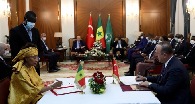 Vice-ministro das relações exteriores admite que muitos acordos assinados pela Turquia na África e no Oriente Médio não foram planejados com antecedência
