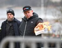 Protestos em Estocolmo, incluindo queima do Alcorão, atraem condenação da Turquia
