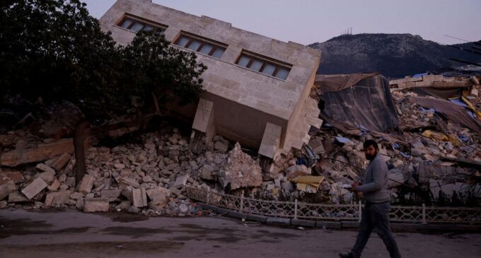 Cerca de 40.000 sírios retornam da Turquia após terremoto