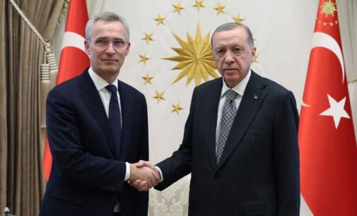 Chefe da OTAN diz que ‘a hora é agora’ para Turquia ratificar candidaturas de adesão da Finlândia e Suécia