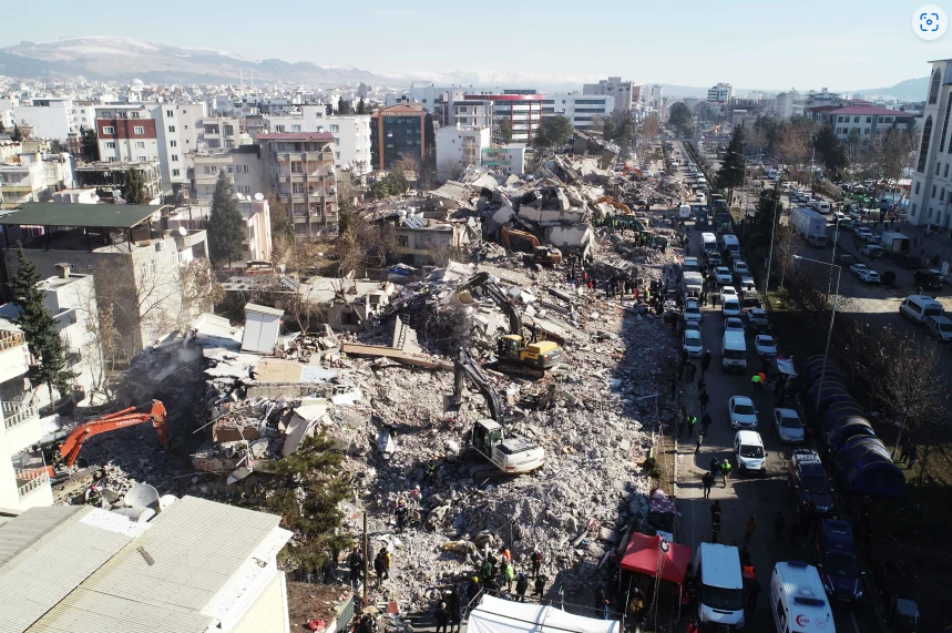 raiva-cresce-turquia-conforme-total-mortes-terremoto-passa-20000-esperancas-resgate-diminuem