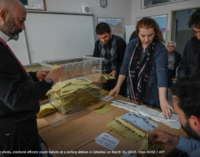 Membros de partido de extrema direita substituirão partido pró-curdo no monitoramento da votação fora da Turquia