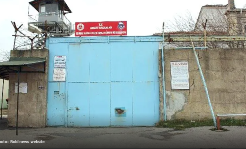 Revista íntima é uma prática contínua na prisão de Edirne, diz deputado da oposição